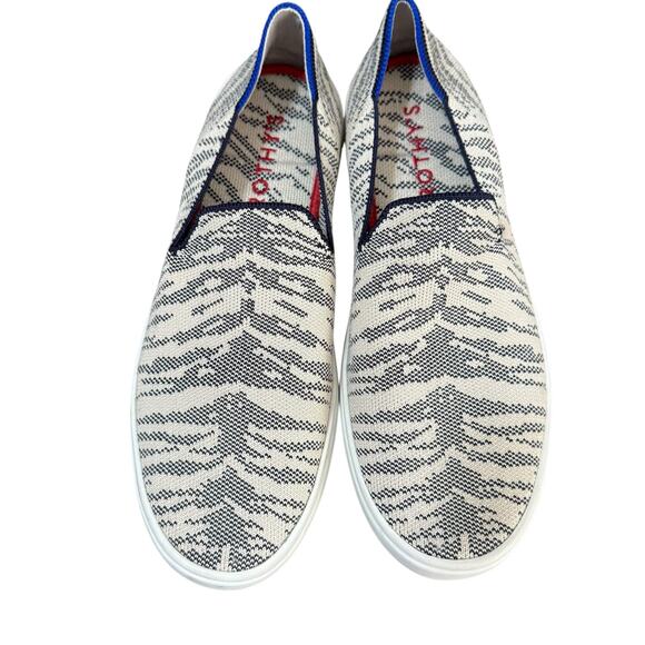 Rothys The Original Slip On City Sneakers Maritime Blue Tiger Print Retired 10‎ - Picture 2 of 12